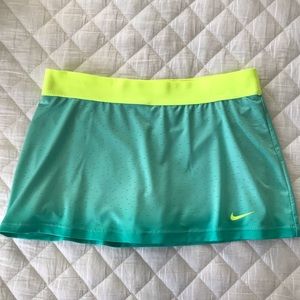 Nike tennis skirt. Like new